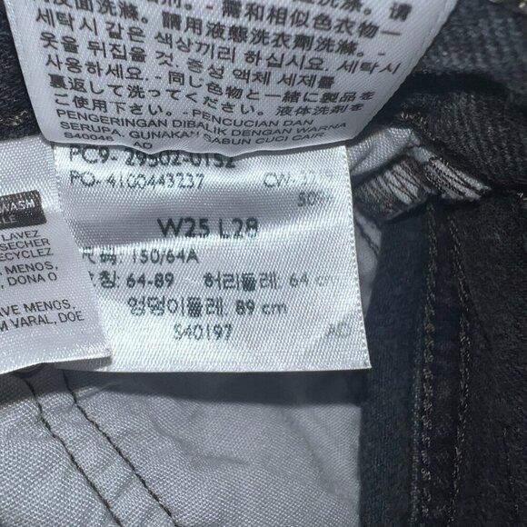 Levi's Women 501 Straight Leg Jeans - Picture 9 of 9